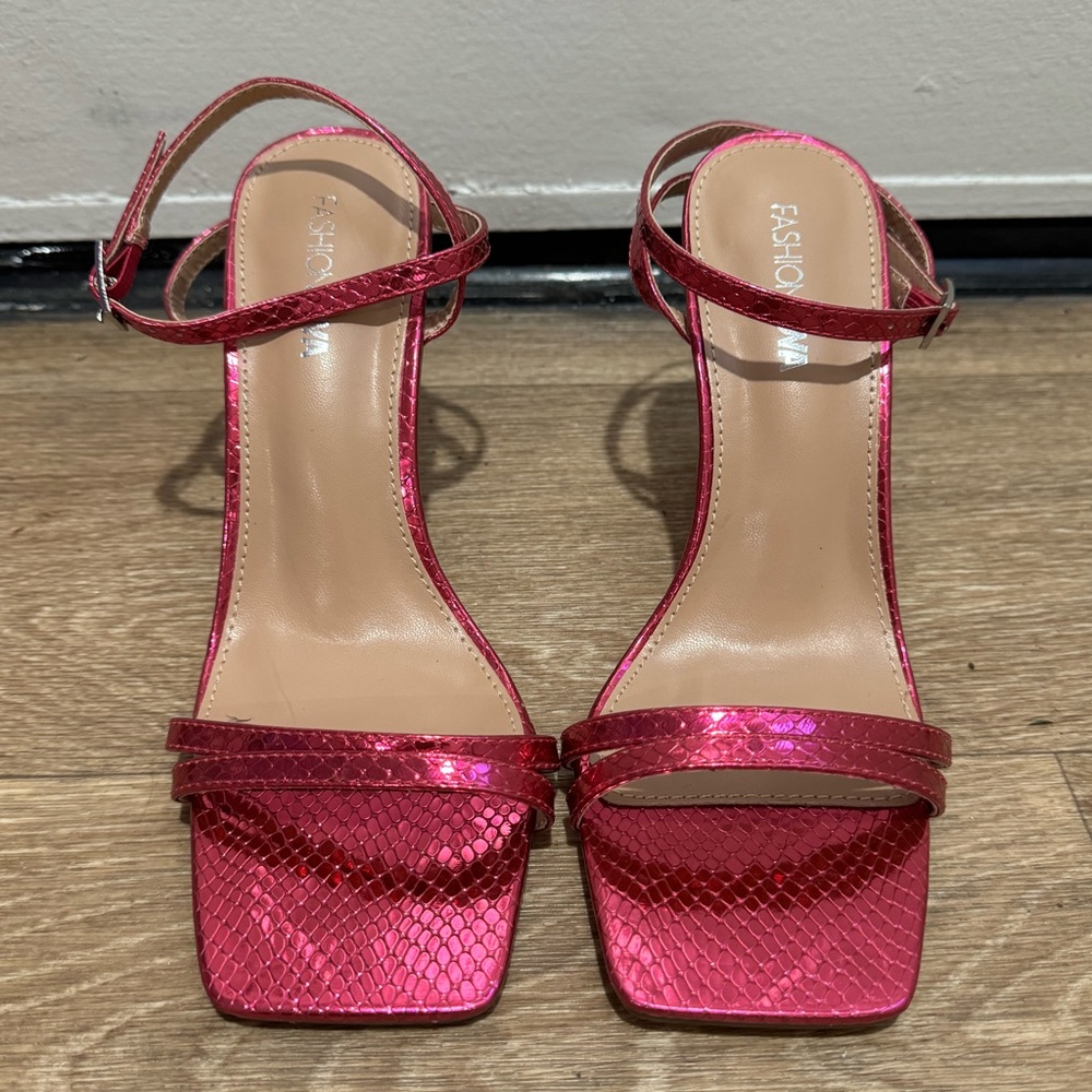 Pink Bedazzled Heel Never Worn Fashion Nova